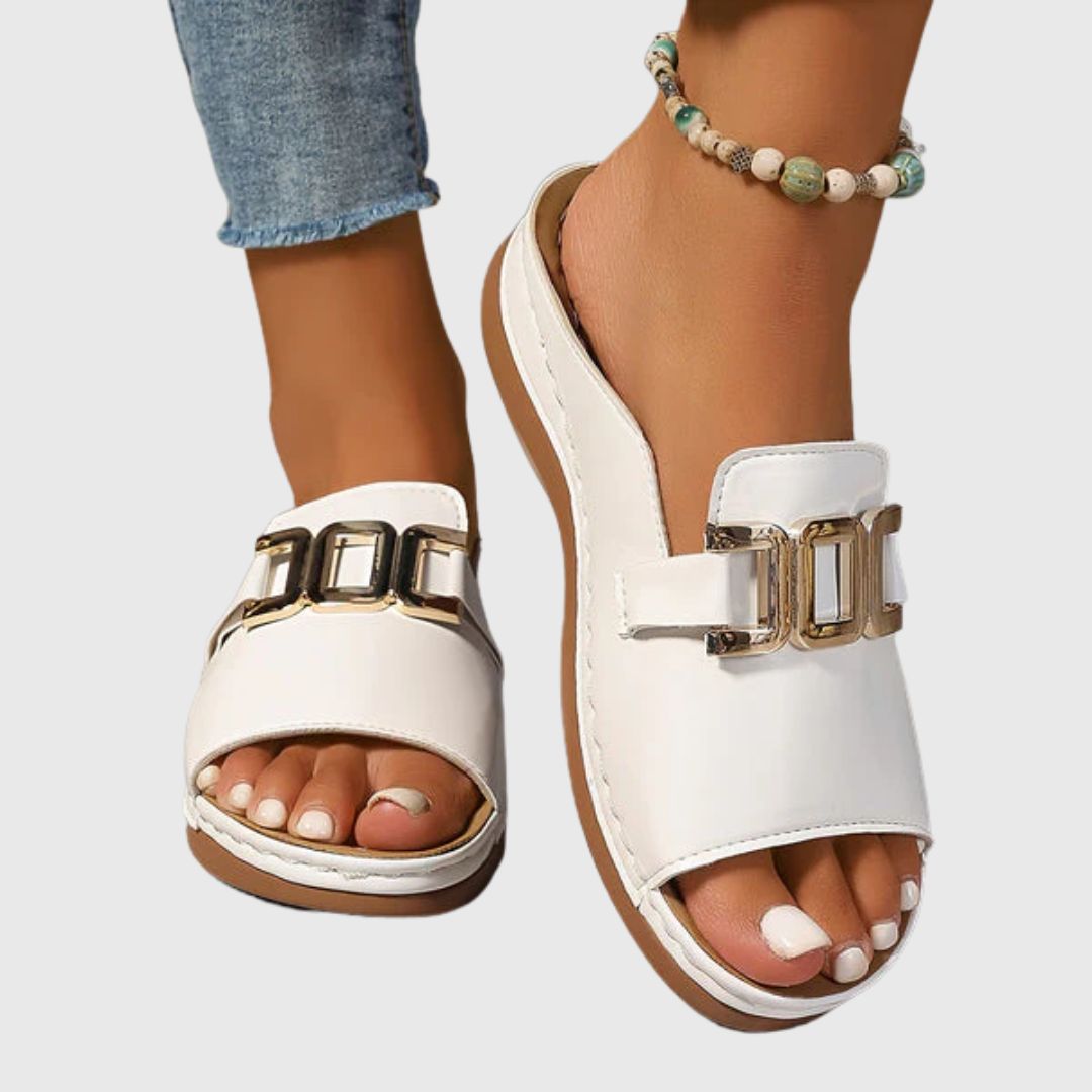 Renáta | Magassarkú Szandál Elegáns